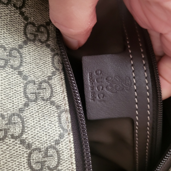 (SOLD)Authentic Gucci backpack/trolley carry on bag - Picture 14 of 16